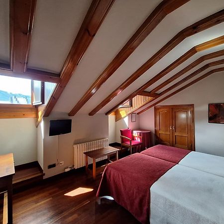 Hotel Aragueells Бенаске Экстерьер фото